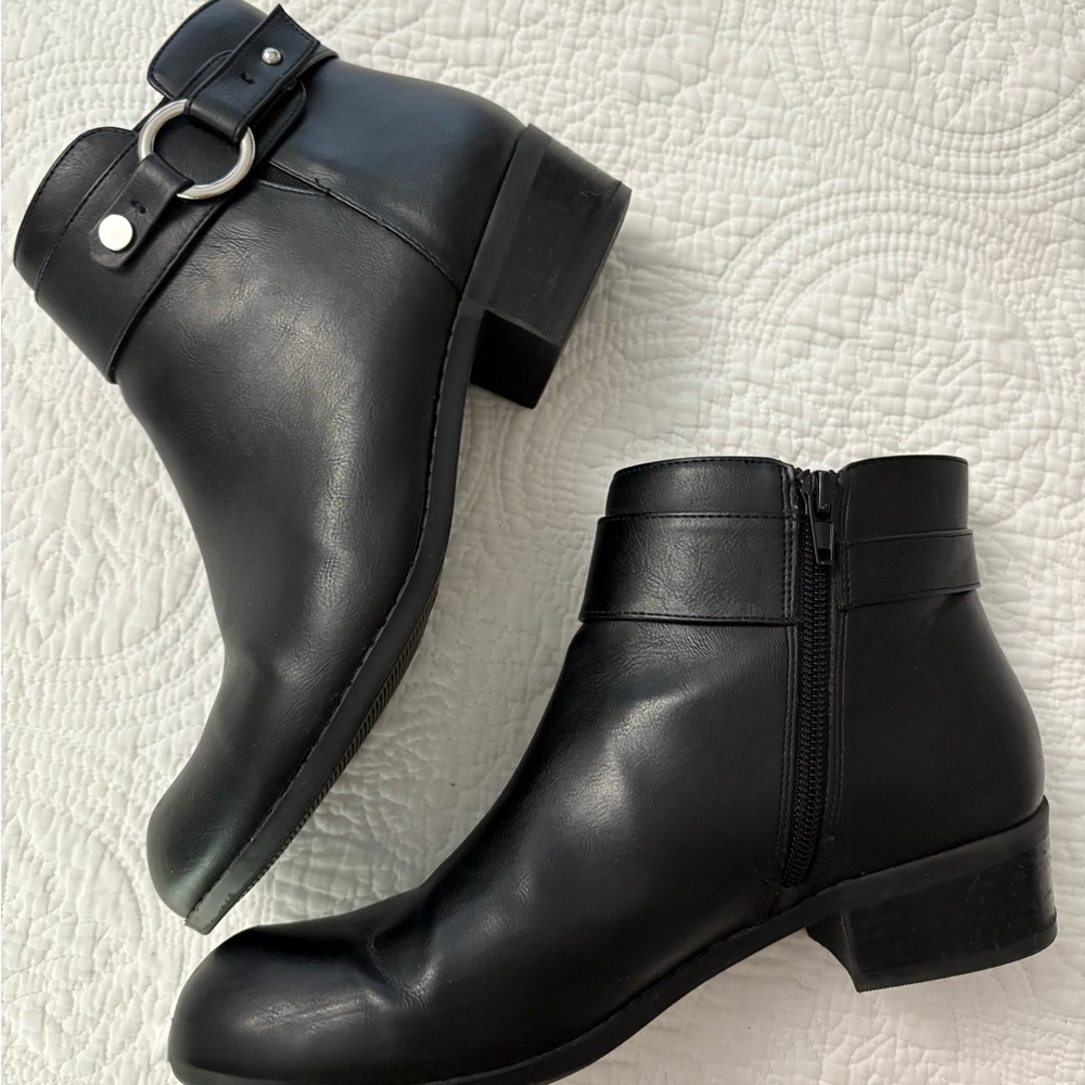 Black Ankle Boots Silver Accent Women’s 8 1/2